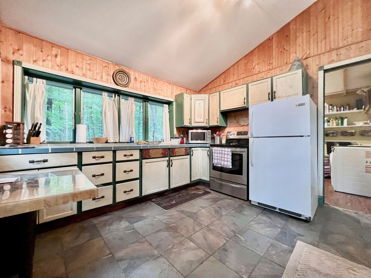 8904 Park Ln - Photo 3 of 29