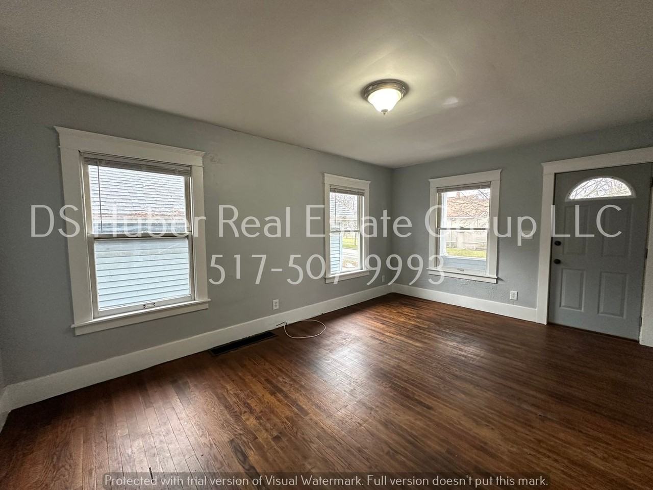 2208 Marcus St - Photo 4 of 13