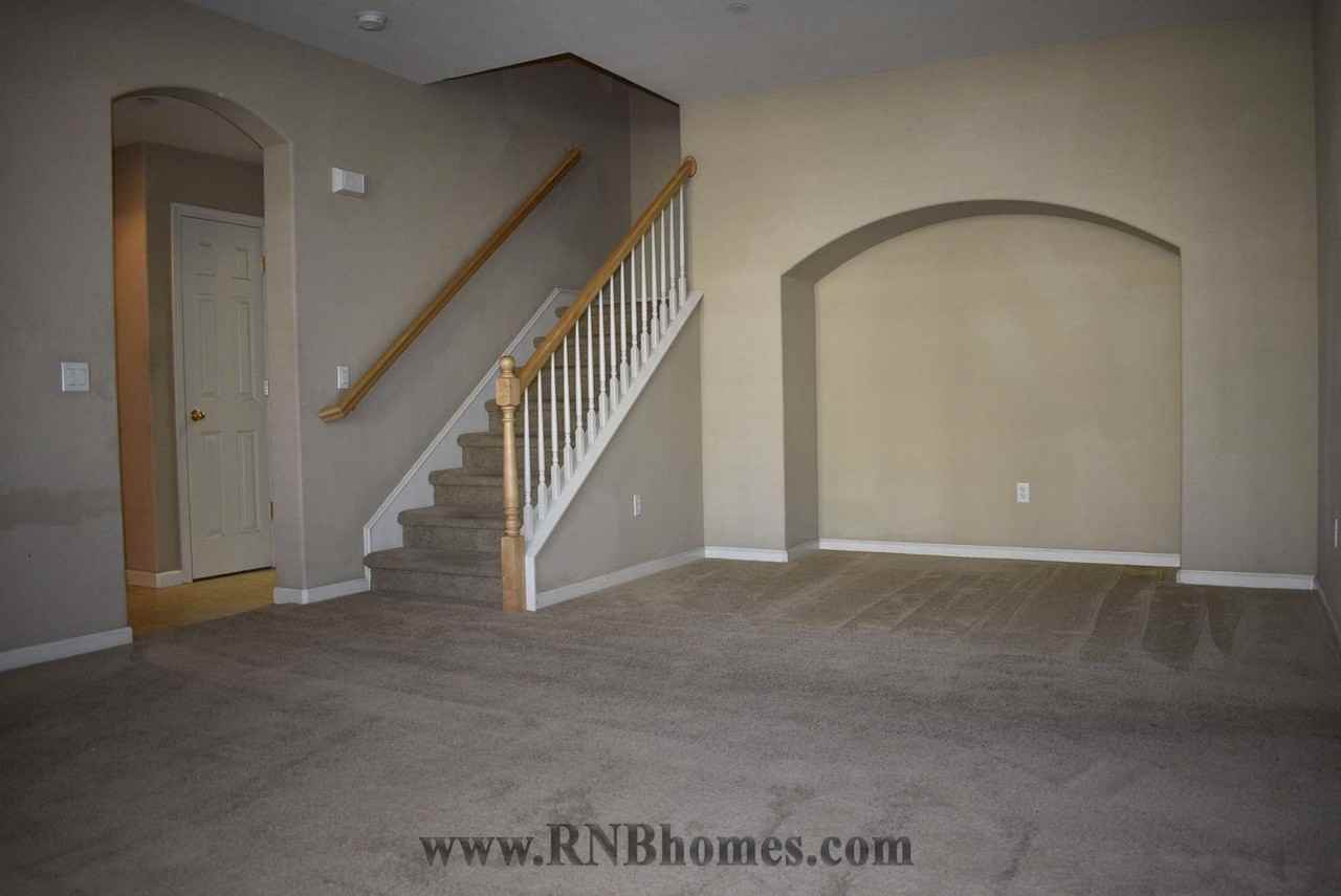 2103 Ferry Cir - Photo 2 of 18
