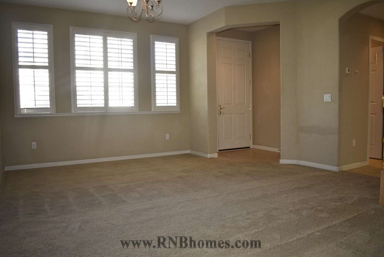 2103 Ferry Cir - Photo 4 of 18