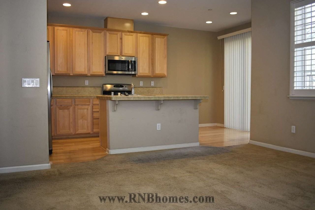 2103 Ferry Cir - Photo 5 of 18