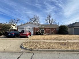 8716 S Hillcrest Dr - Photo 1 of 1