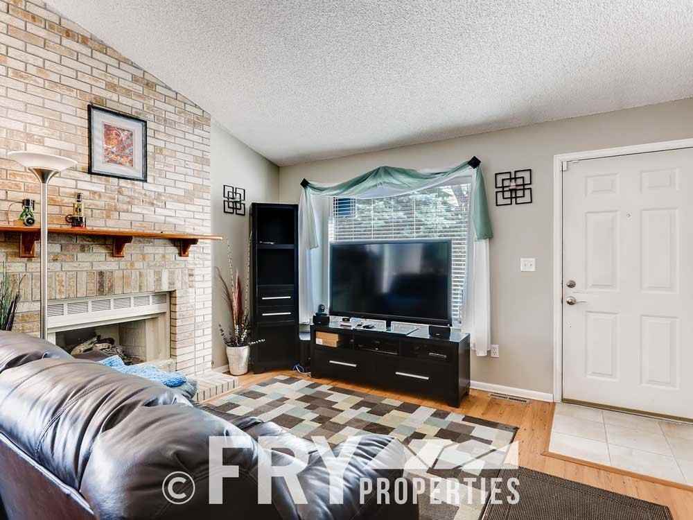 18979 E Mercer Dr - Photo 5 of 29