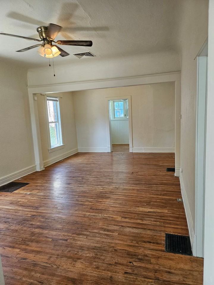 1223 Claremont Ave - Photo 2 of 13