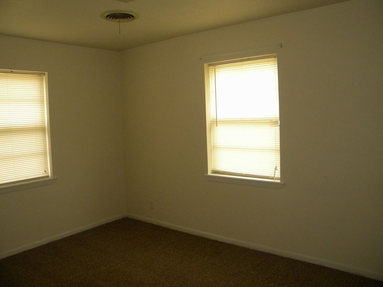 4106 Aspen St - Photo 4 of 20