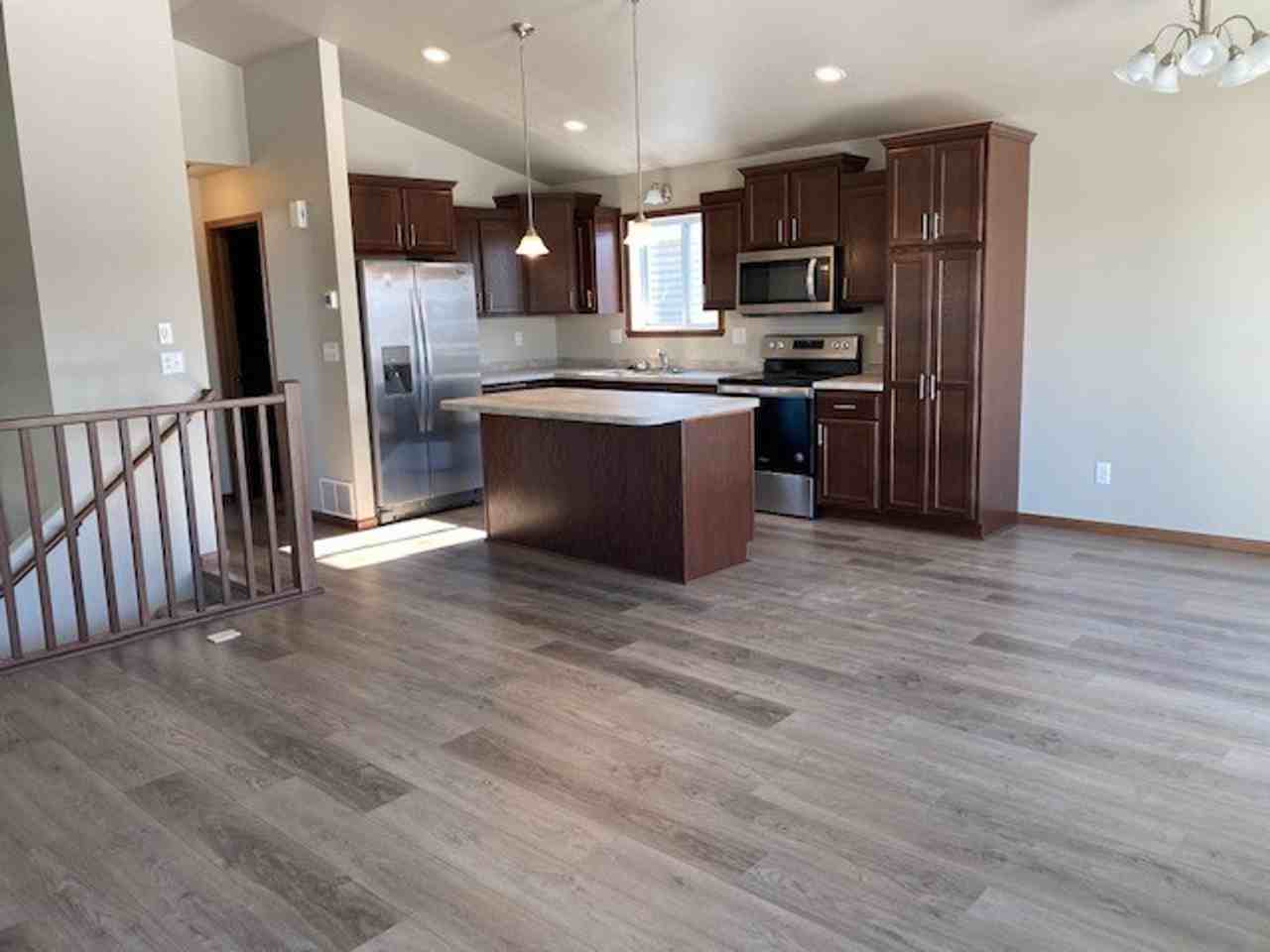 2064 12th St W - Photo 5 of 23
