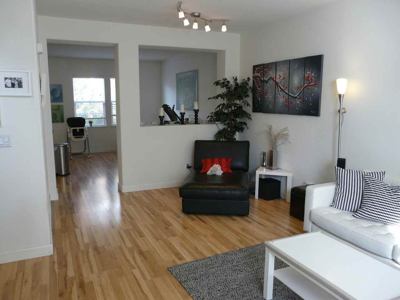 729 Batista Dr - Photo 4 of 16