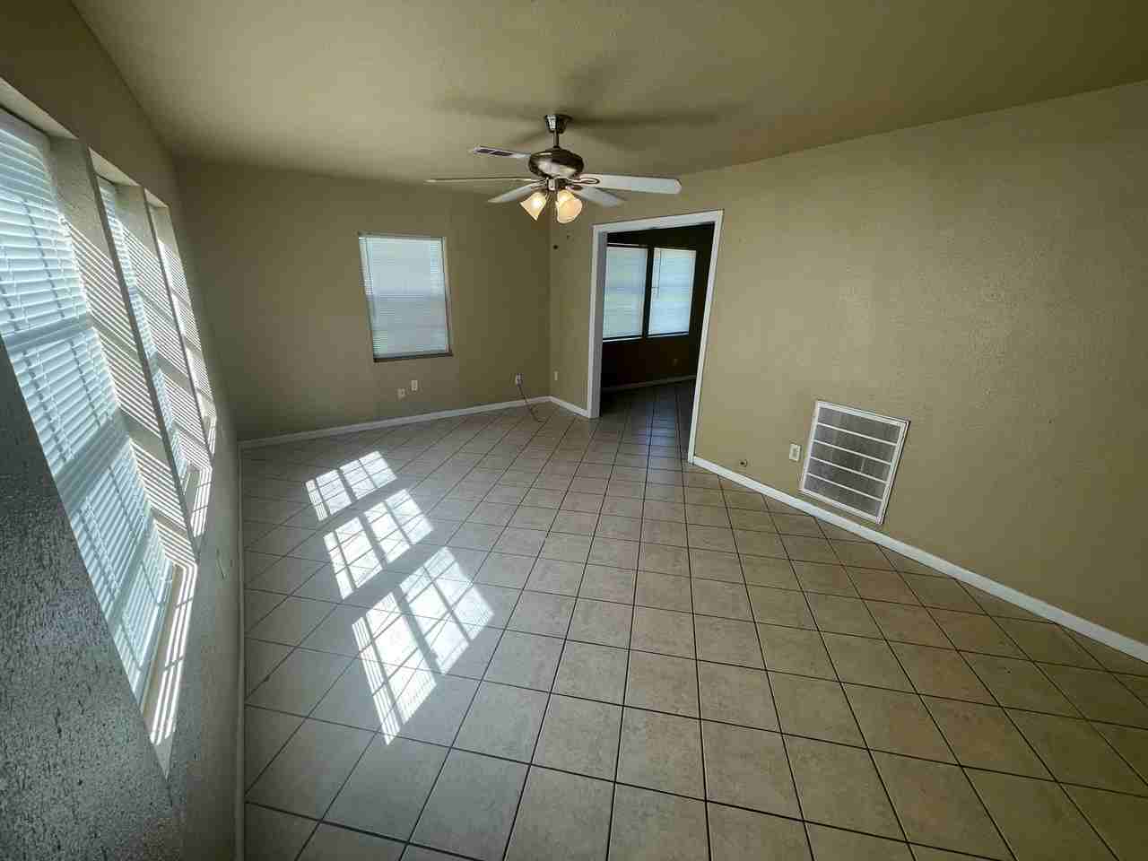 2640 Harrison Ave - Photo 2 of 11