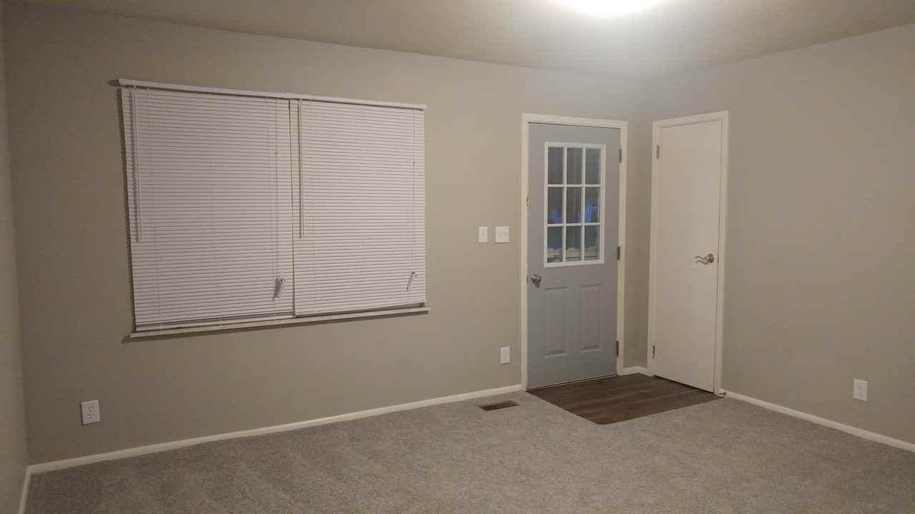 3049 Commanche Trl - Photo 6 of 16