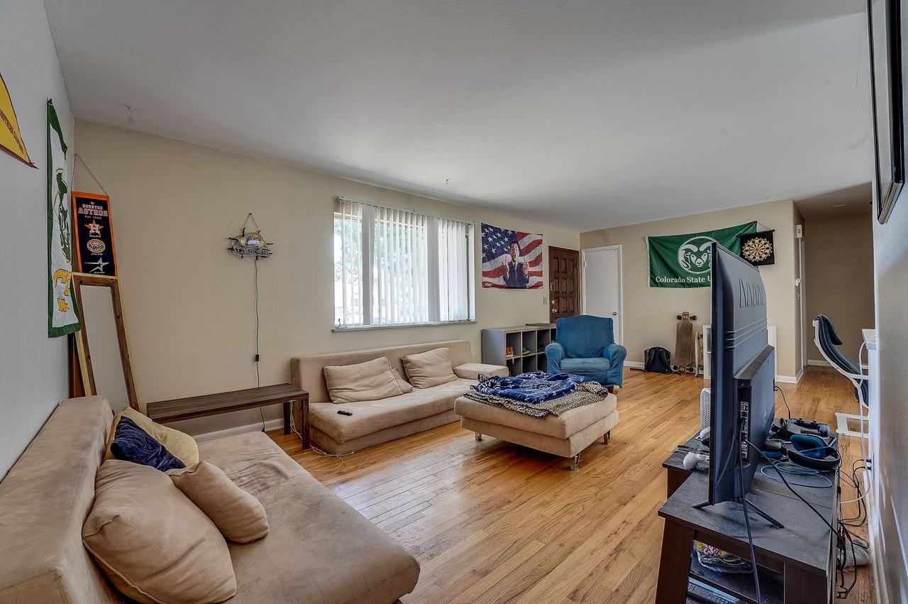 1220 Lynnwood Dr - Photo 4 of 22