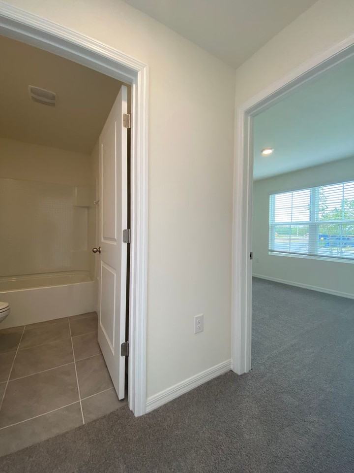 2113 Nw 247th Dr - Photo 6 of 46