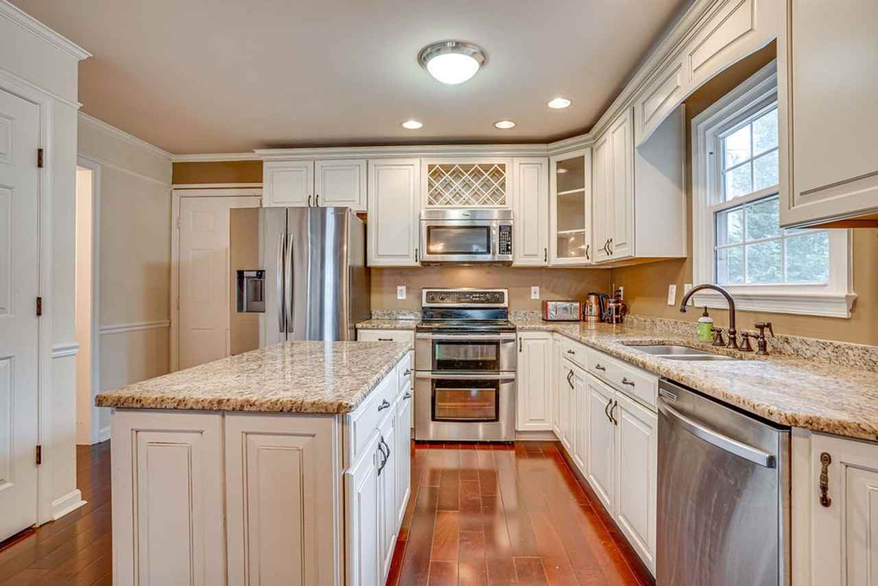 2016 Jennings St - Photo 5 of 36