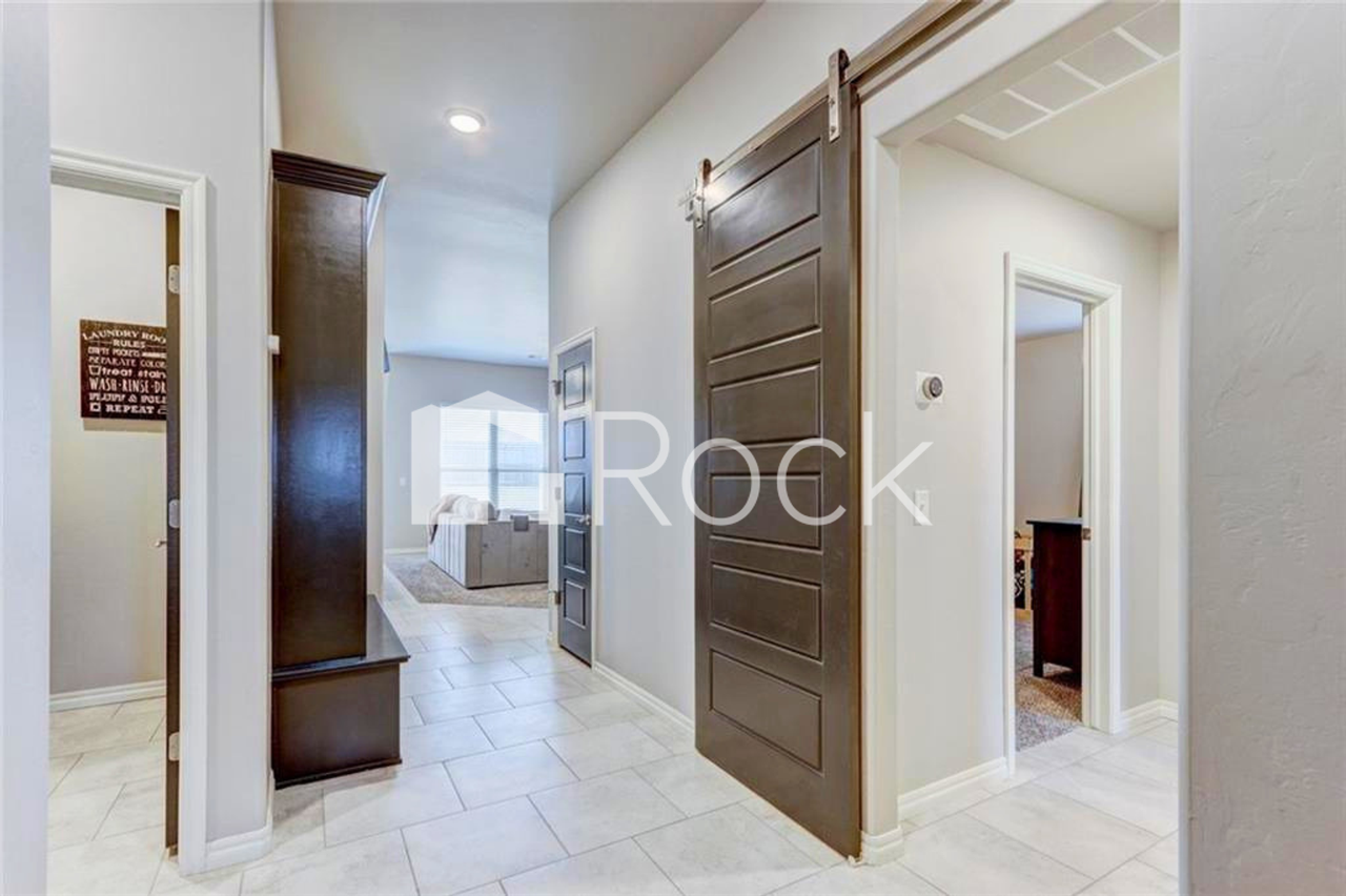 3433 Superior Dr - Photo 3 of 39