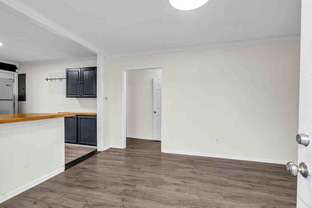 606 Bixler Ave - Photo 7 of 32