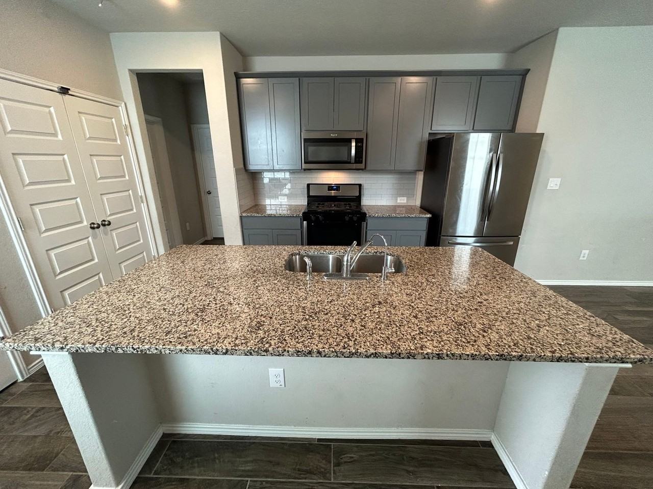 834 Hickory Trl - Photo 4 of 22
