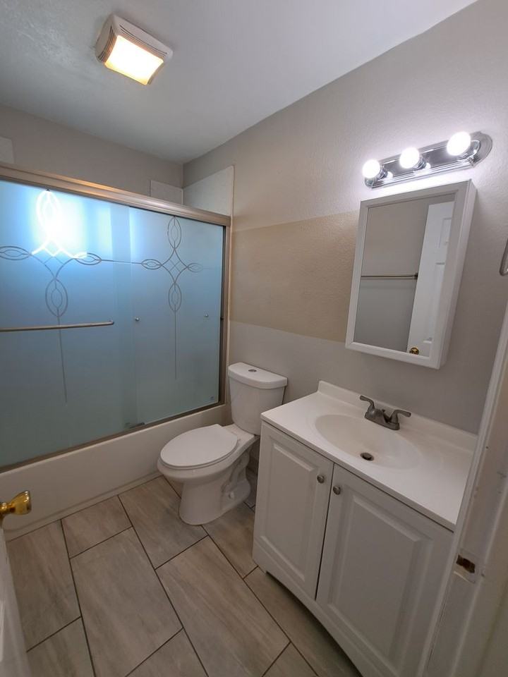 207 Brown St - Photo 7 of 11