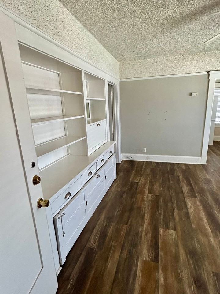 109 University Ave #3 - Photo 4 of 11