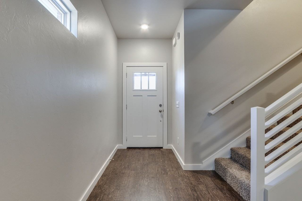 2188 Buena Vida Ln - Photo 2 of 33