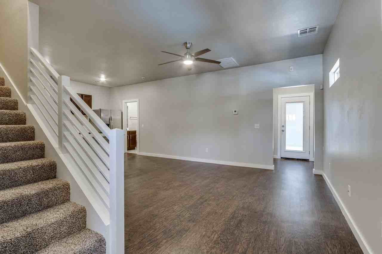 2188 Buena Vida Ln - Photo 4 of 33