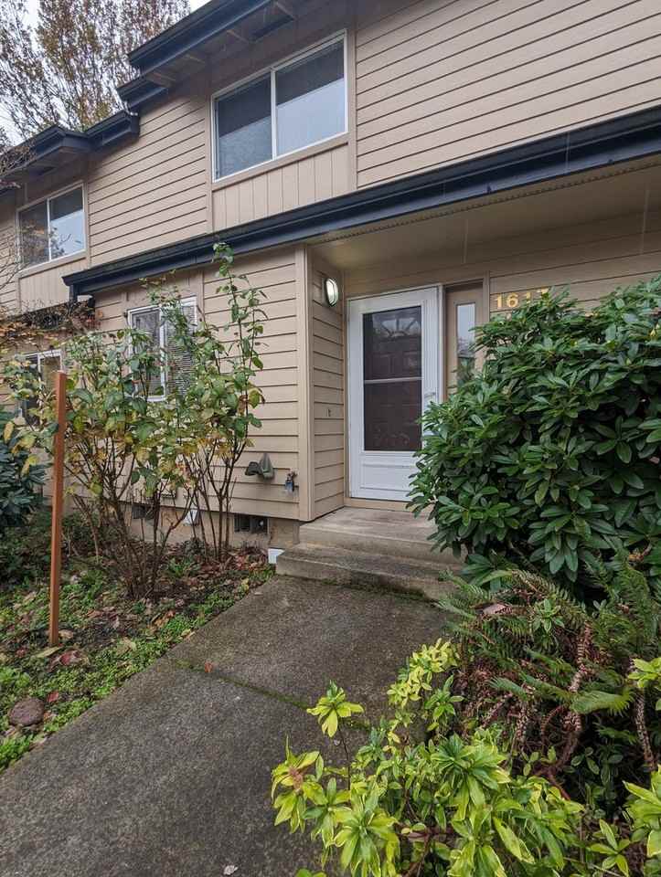 1617 Oak Patch Rd - Photo 2 of 23