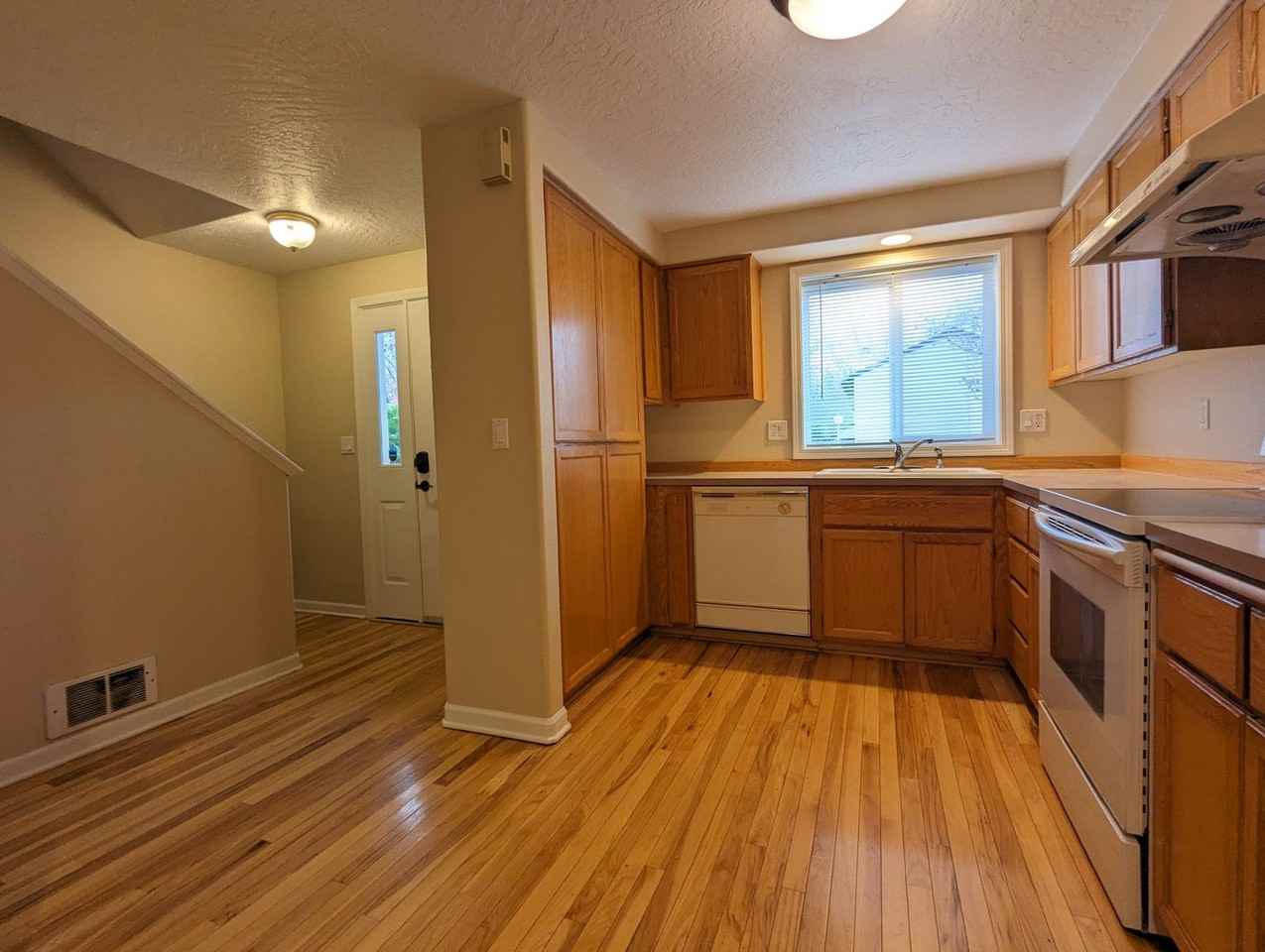 1617 Oak Patch Rd - Photo 7 of 23
