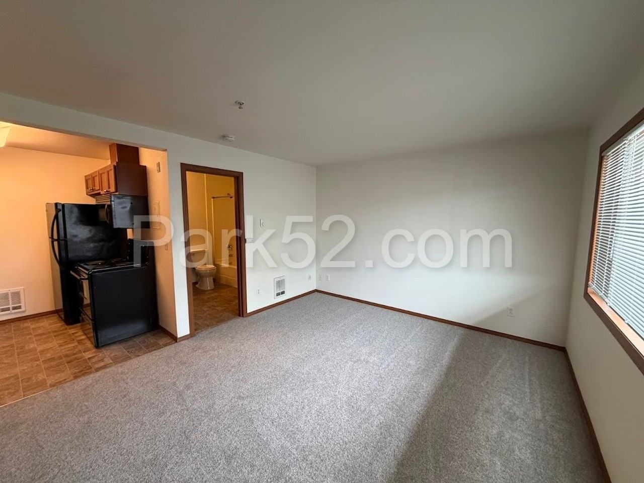 630 N Prospect St #18 - Photo 6 of 11