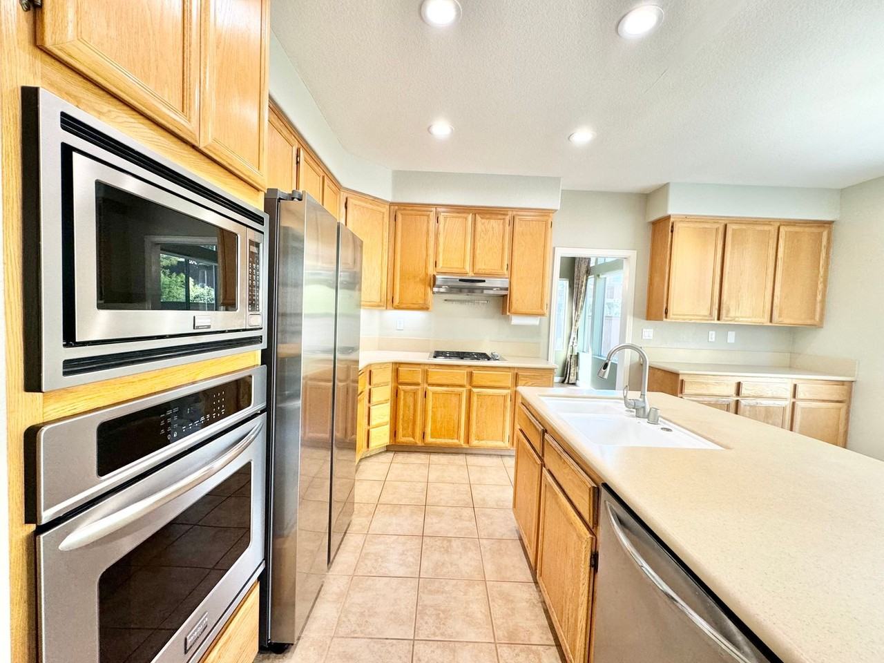 7314 Juncus Ct - Photo 6 of 27