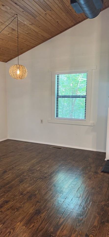 1538 Alderson Loop - Photo 5 of 16