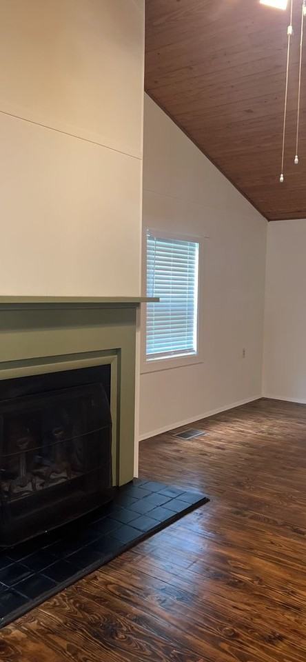 1538 Alderson Loop - Photo 6 of 16