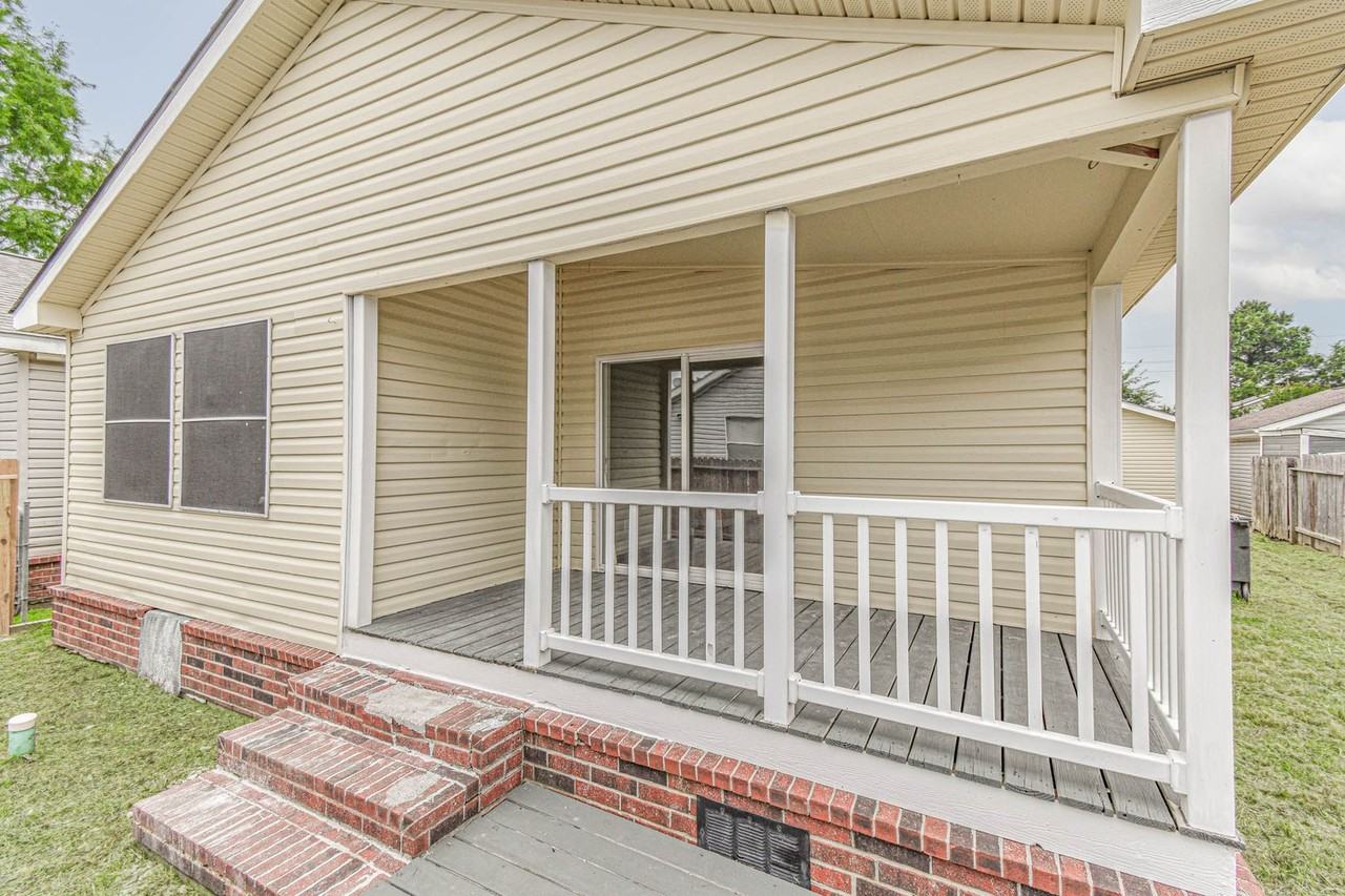 10210 Berrypatch Ln - Photo 2 of 22