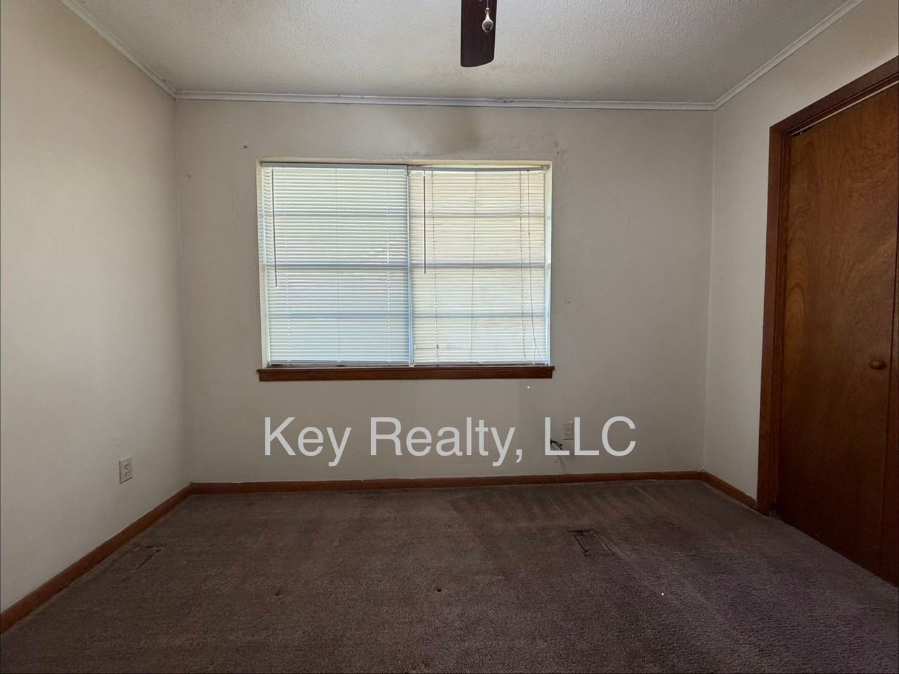 2517 Webster St Apt A - Photo 6 of 6