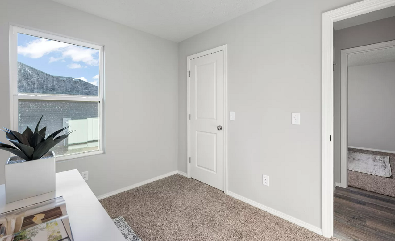 1203 Aundria Ave - Photo 3 of 21