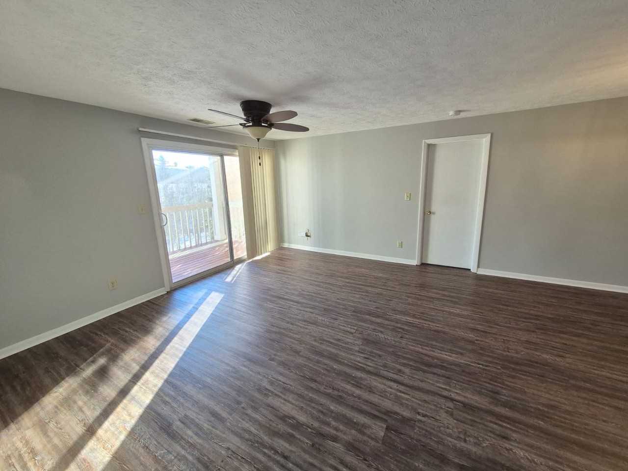 10 Creekwood Dr #8 - Photo 2 of 23