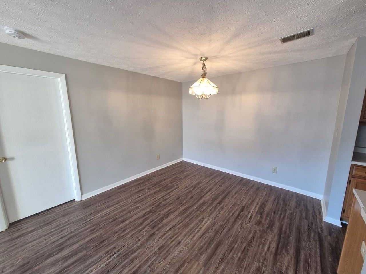 10 Creekwood Dr #8 - Photo 3 of 23