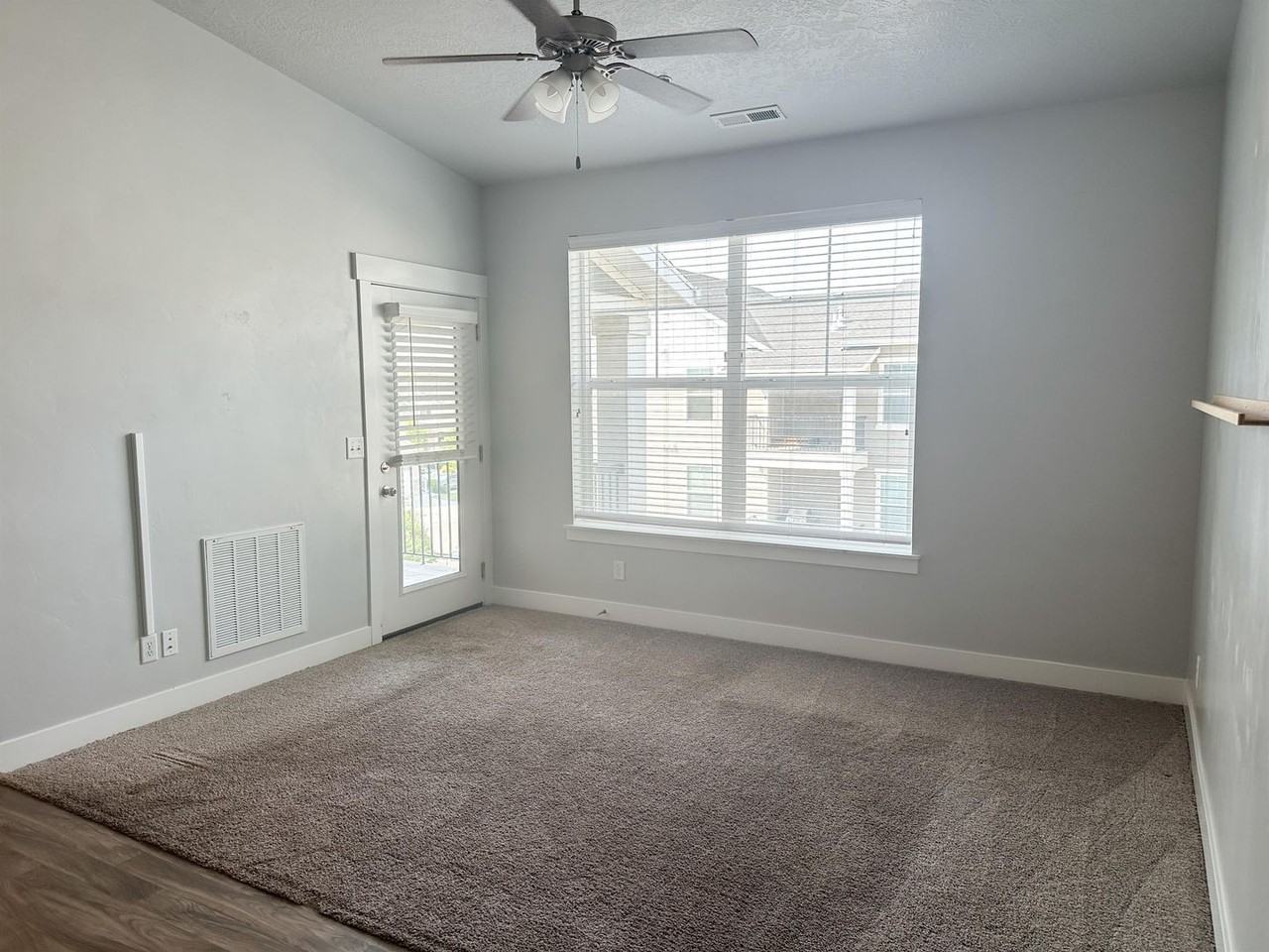 107 W Seasons Dr - Photo 4 of 19