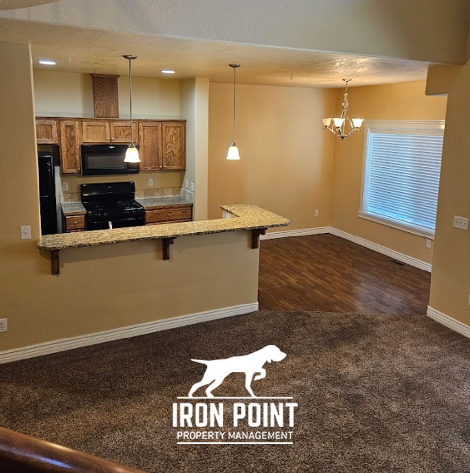 10831 W Franklin Rd - Photo 6 of 37
