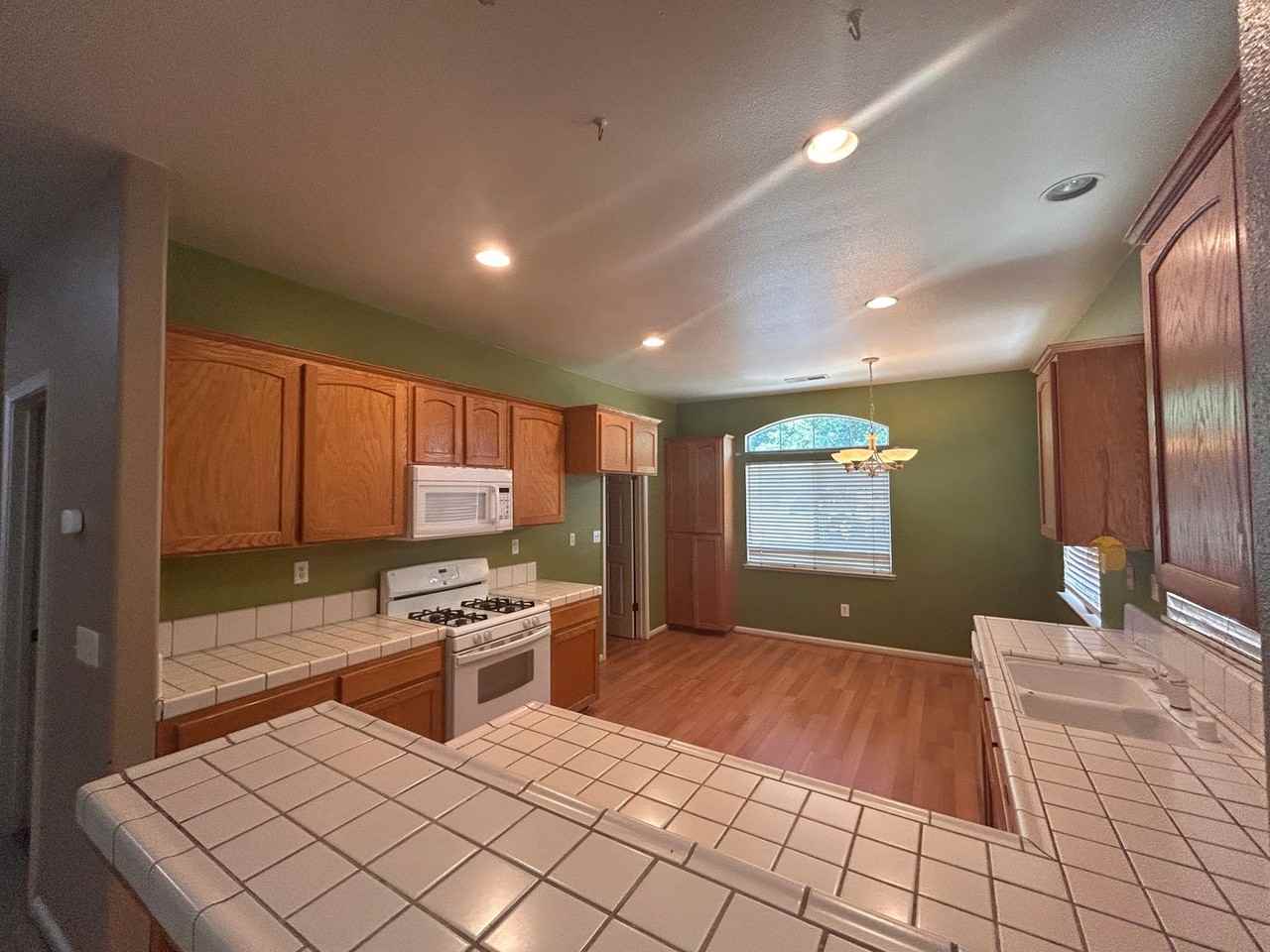 1719 Fortress Way - Photo 6 of 18