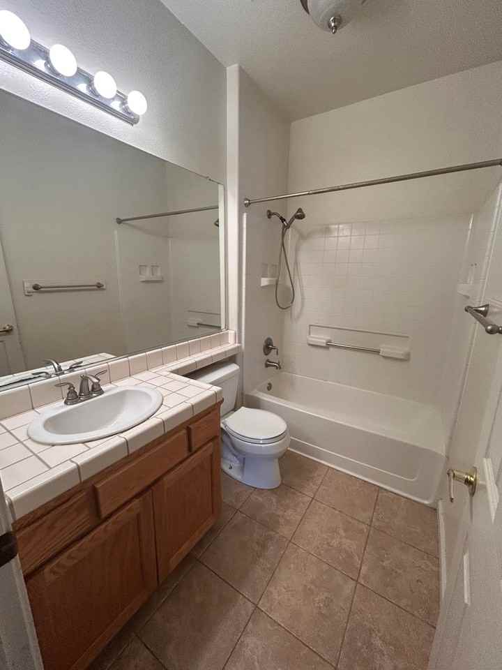 1719 Fortress Way - Photo 7 of 18