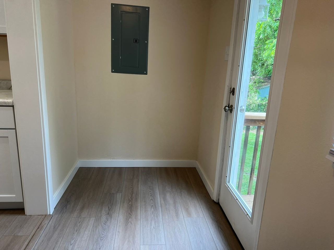 1223 N Sherman Ave - Photo 7 of 19
