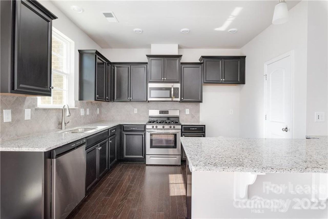 6929 Walnut Branch Ln - Photo 5 of 12