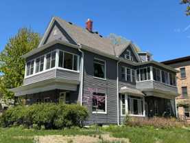 427 6th St SE - Photo 1 of 1