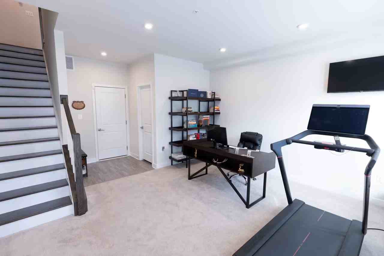 2807 2807 Evansgreen Suitland, MD ##Md - Photo 2 of 15