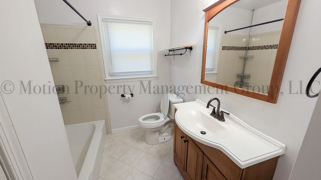 2400 Lawrence Dr - Photo 7 of 15