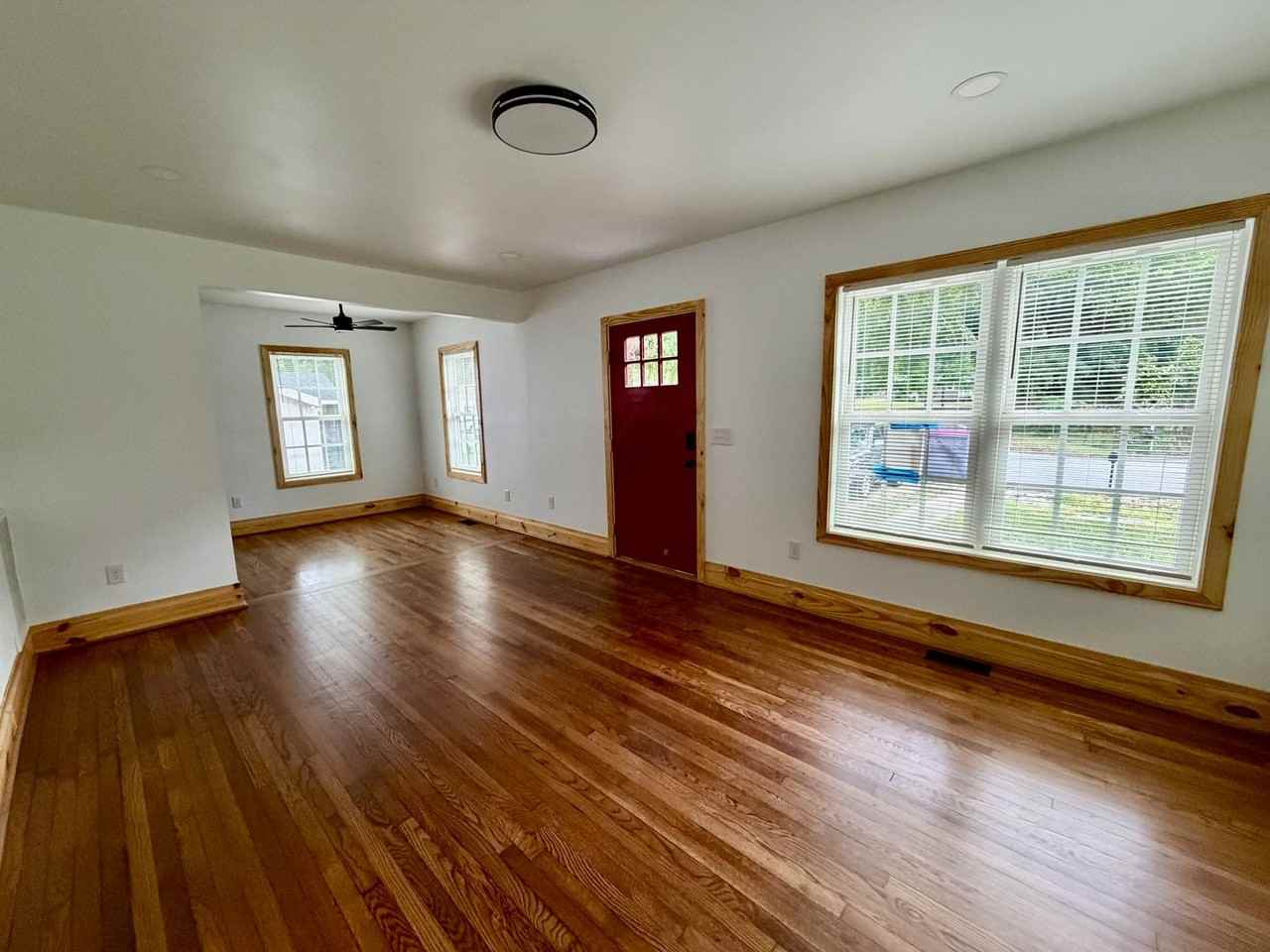 2834 Keats St - Photo 2 of 20
