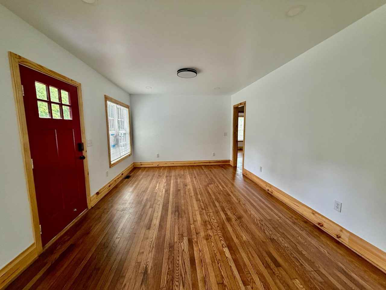 2834 Keats St - Photo 4 of 20