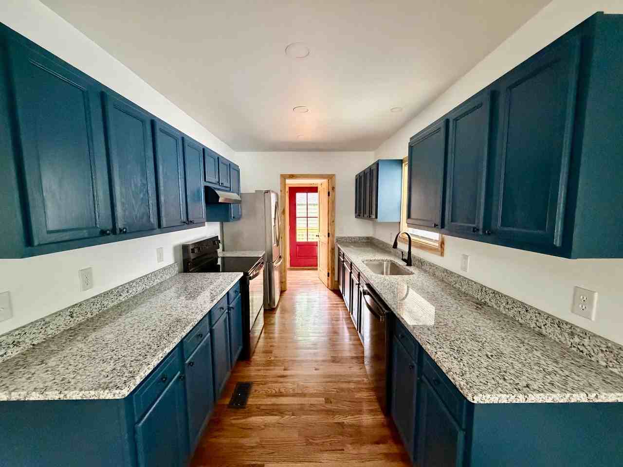 2834 Keats St - Photo 5 of 20