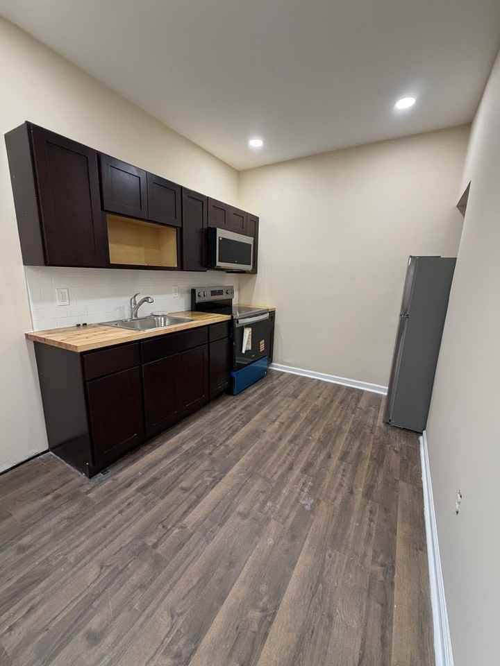3631 N Bouvier St - Photo 5 of 16