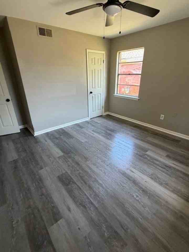 1415 Mockingbird Ln - Photo 7 of 12
