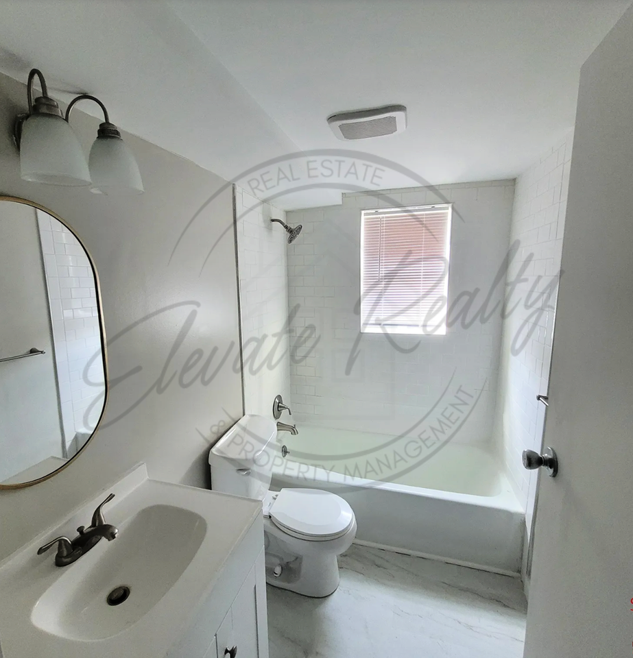 114 E 17th St #1A - Photo 6 of 6