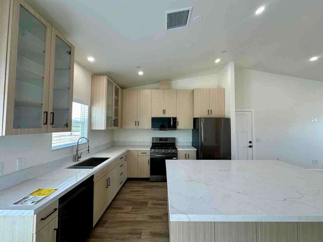 28859 Wickerd Rd - Photo 6 of 47